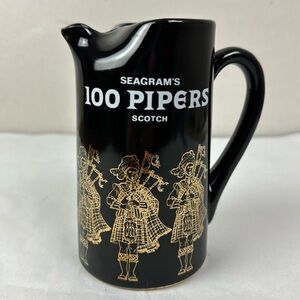 Vtg Seagram's 100 Pipers Scotch Whiskey Black Ceramic Bar Pitcher man cave study